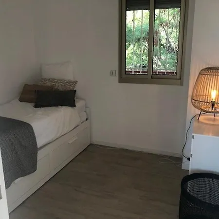 Apartment Climatise Avec Piscine, Terrasse Et Parking, - Fr-1-251-775 *