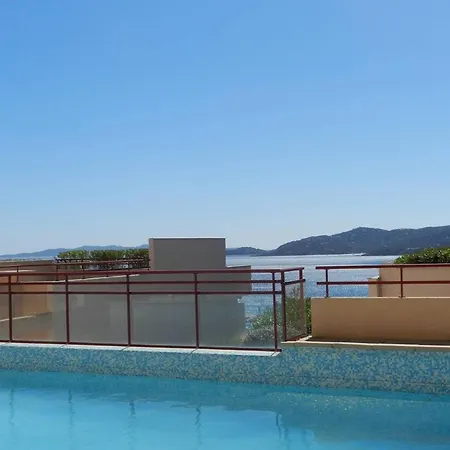 Climatise Avec Piscine, Terrasse Et Parking, - Fr-1-251-775 Apartment *